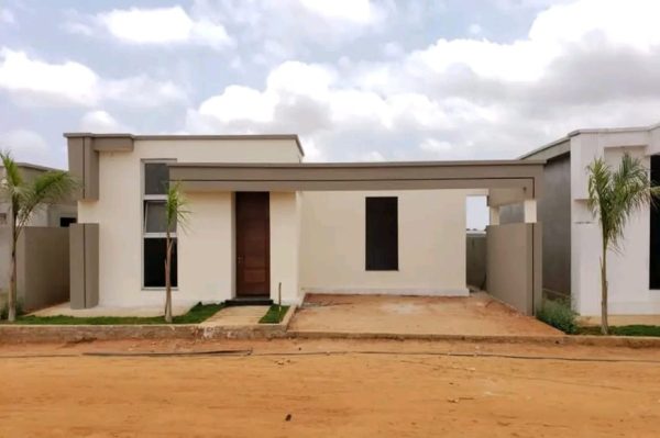 Casa T3 – Condomínio Atalaia - Imagem 2